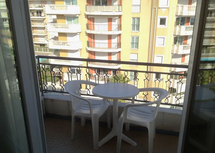Magnan Otel 2*