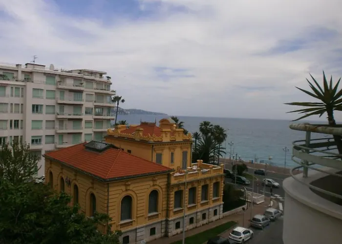 ホテル Magnan ニース